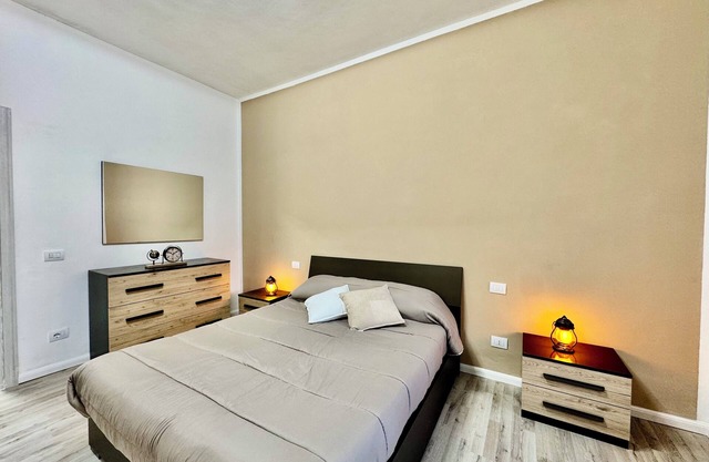Wonderful apartment with WiFi in charming Roma near the C Alessandrino