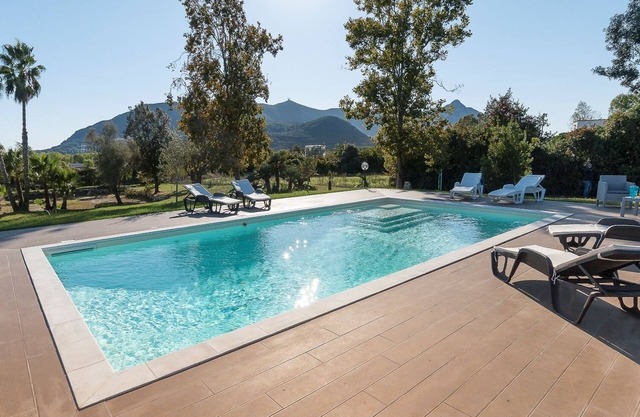 wonderful depandance at Circeo for 4 + 2 to 900 meters from the sea
