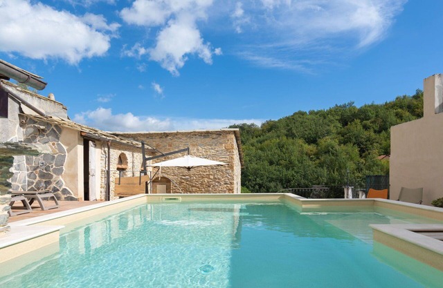 Wonderful private villa with private pool, WIFI, TV, terrace, pets allowed, panoramic view, parking