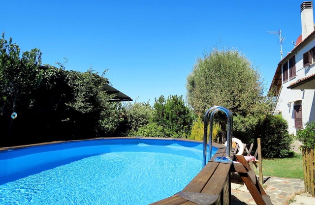 Wonderful private villa for 6 people with WIFI, pool, TV, terrace and pets allowed