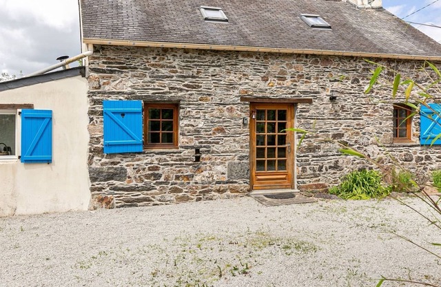 Wonderful private villa for 4 guests with TV, terrace, pets allowed and parking