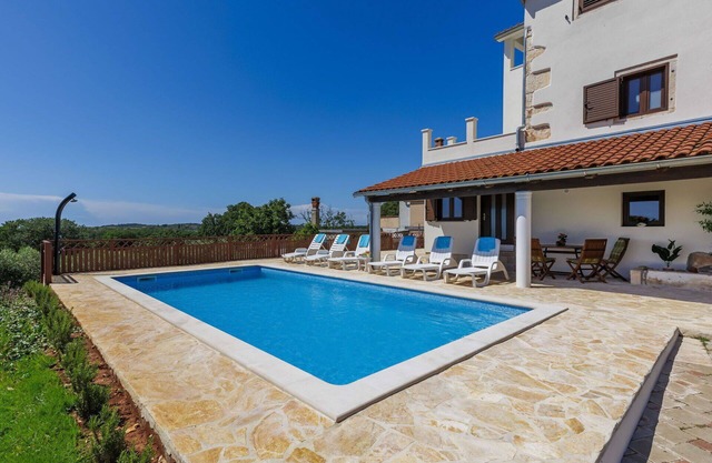 Wonderful private villa for 6 people with private pool, WIFI, A/C, TV, terrace and pets allowed