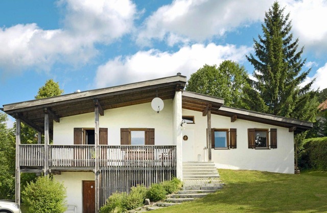 Wonderful private villa for 10 people with WIFI, TV, patio and parking