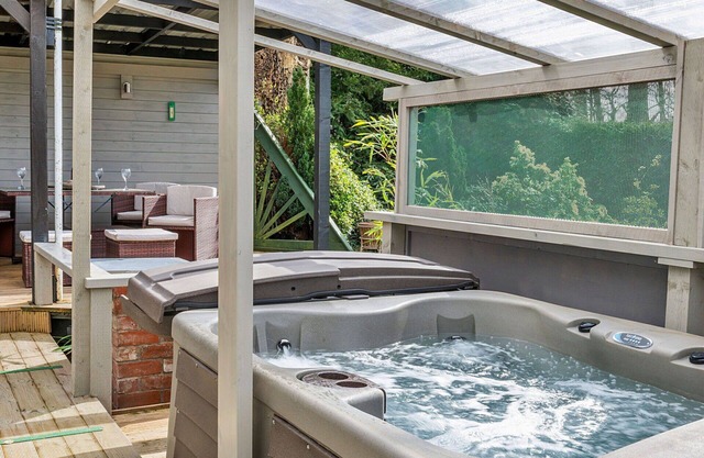 Wonderful villa for 2 people with WIFI, hot tub, TV and terrace