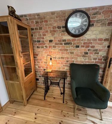 Wood 'n Brick
