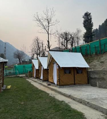 Woodswalk Resorts