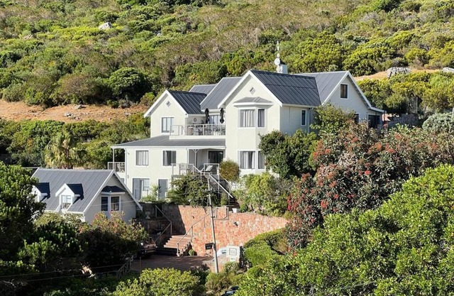 Wow! Lovely large Luxury Villa - perfect for large group