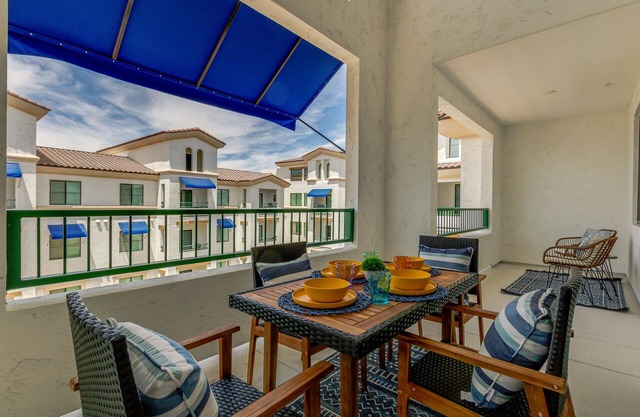 Wowie! This Resort Style Penthouse is it! 30 night Min