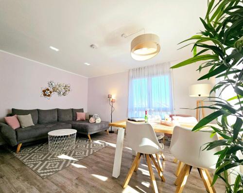 Wunderschoen-Wohnen-im-Apartment-Rooftop