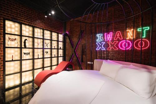 X Sense Love Hotel - Vinhomes Ocean Park 2