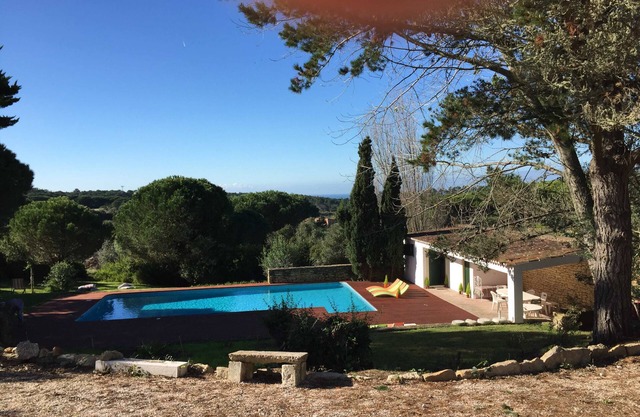 Xaras: Relax and enjoy a delightful country villa in the Natural Park of Sintra
