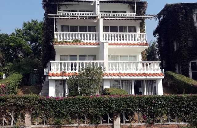 Xun Liao Bay Delta Island Hotel