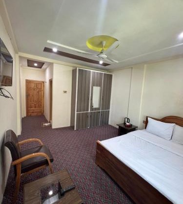 Yasin Heaven Star Hotel