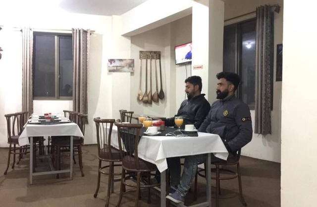 Yasin Holiday Hotel