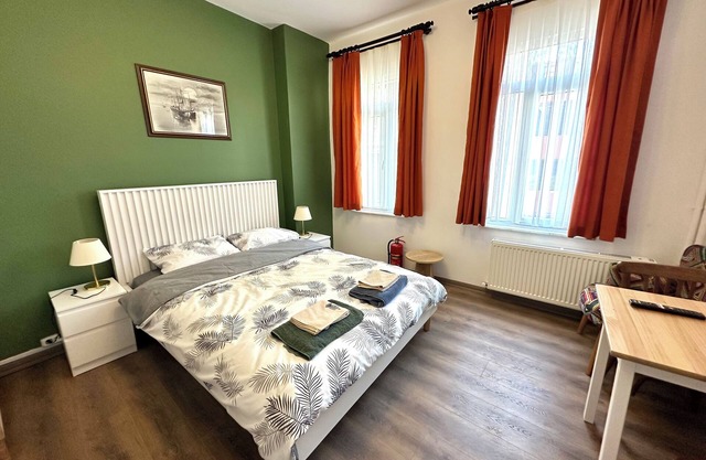 Yellowhouse Room 3