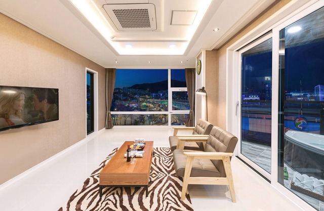 Yeosu Paradise Spa Pension