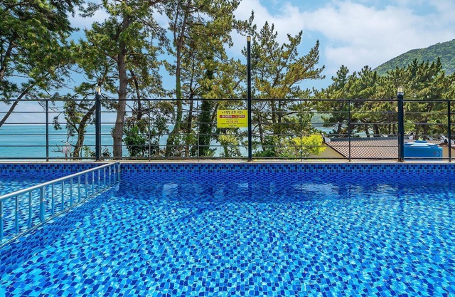 Yeosu Sea&blue Family Pension