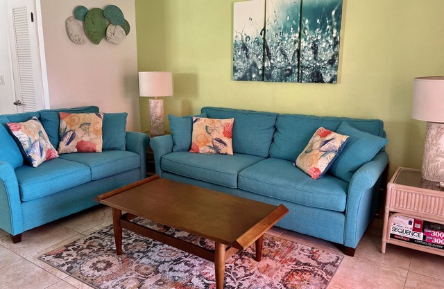 You Deserve To Stay At This 3br Beachfront Townhome
