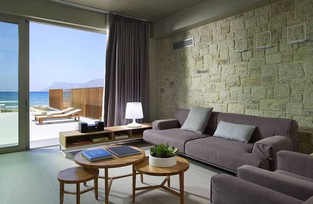 Youphoria Beach front luxury villa Amoss 2 bedrooms