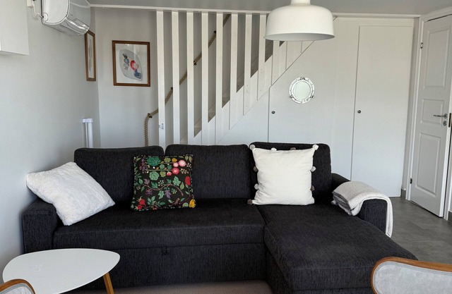 Your holiday home by the sea. Enjoy Gottskär's beautiful nature and all the swimming spots!
