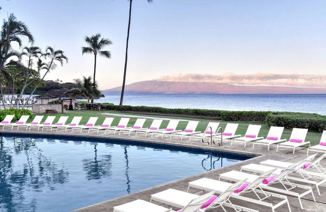 Your Maui Adventure Awaits! Beachfront, Pool, Minutes to Kapalua Coastal Trail!