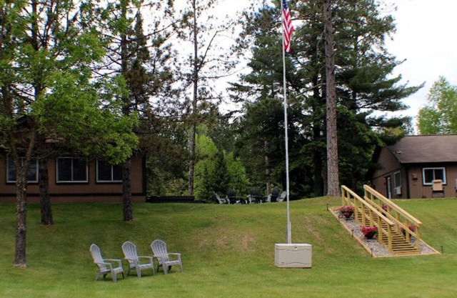 Your own private resort on the fabulous Sturgeon River Chain of Lakes!