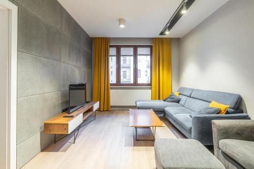 Zabrska 18 Spacious Apartment by BookingHost