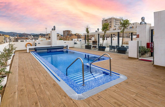 Zambrano - Holiday apartment Malaga City