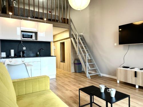 Zarembowicza Apt 36 - Self Check-In 20h - Parking &Lift