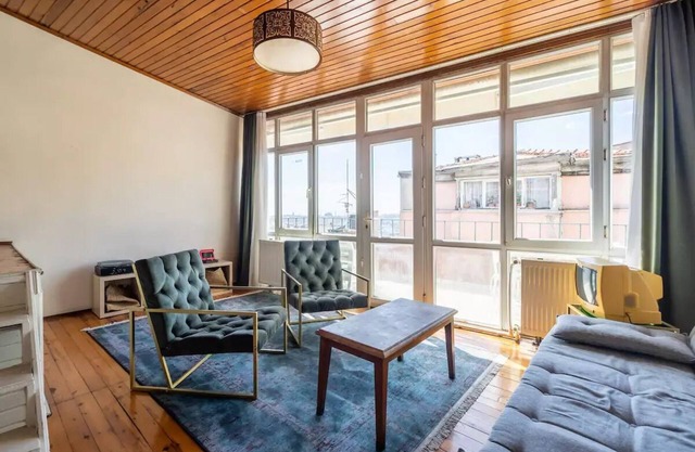 Zentral Gelegenes Maisonnette Loft in Taksim