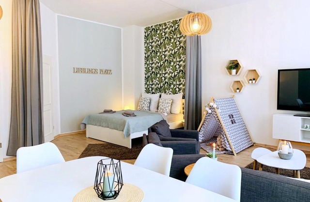 Zentrumsnahe Ferienwohnung mit ruhigem Balkon - "Arthur"