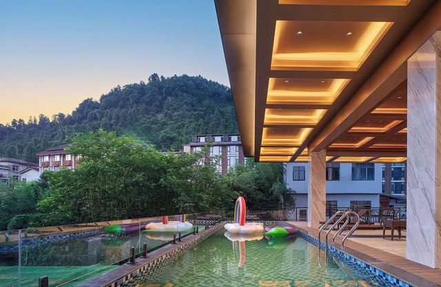 Zhangjiajie Utopia Hotel