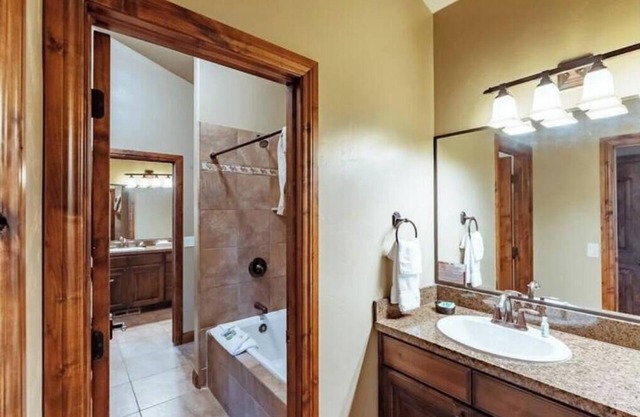 Zion Views- Suite Serenity Lodge + Resort Access