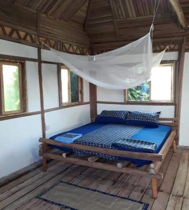 ZIONZURI ARTS ECOVILAGE TREE HOUSE
