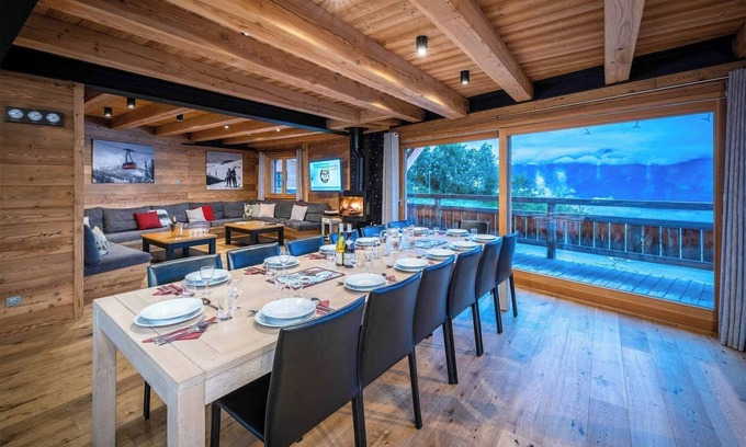 Viel-Alpe Ski Chalet | Mountain View Retreat: Steps from the Gondola & Spa Access