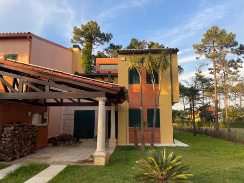 Mira House | Relax at À Beira Lago - Pet Friendly with Ocean Views