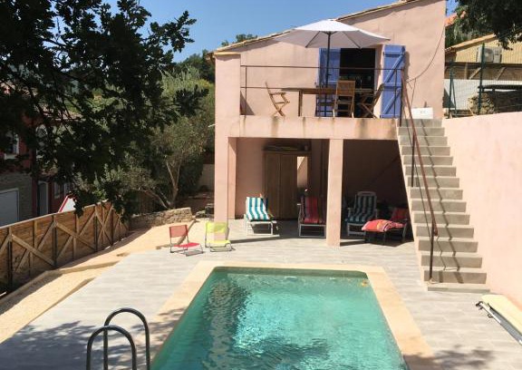 Sainte-Anastasie-sur-Issole House | Relax at à l'ombre du gros chêne with Oceanfront Views
