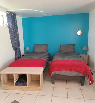 Yevres House | Relax at À la campagne: Pet-Friendly Retreat with High Ratings