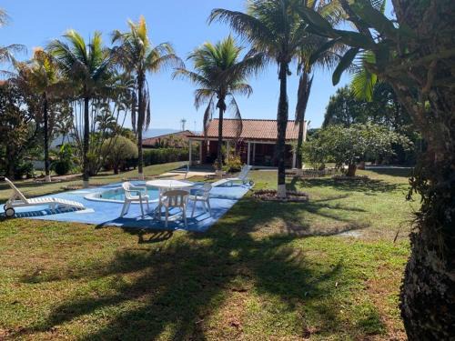 Aguas de Sao Pedro House | Indulge at Águas de São Pedro: Poolside Family Retreat