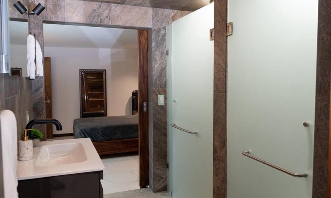 Zitacuaro Apartment | Discover Árbol de Guanacaste: Family-Friendly 4-Star Oasis