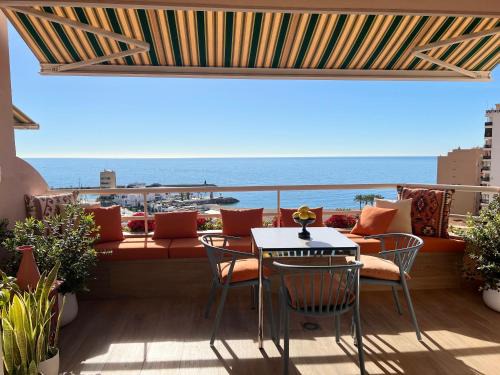Aguadulce Apartment | Beachfront Ático in Puerto de Aguadulce - Rated 9.8/10