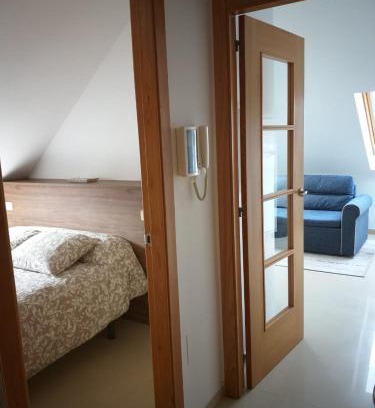 Dean Pequeno Apartment | Cozy ÁTICO EN RIBEIRA: 4-Star Stay in the Heart of Town