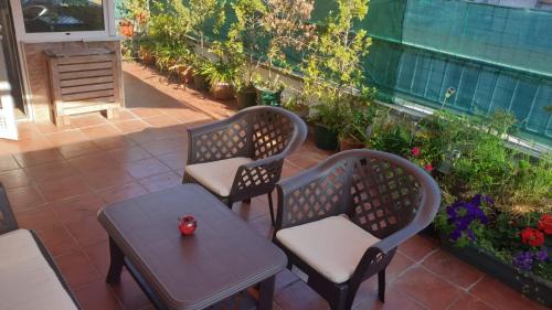 Las Campas y San Claudio Apartment | Central Oviedo Attic Apartment - Guest Rated 8.9/10