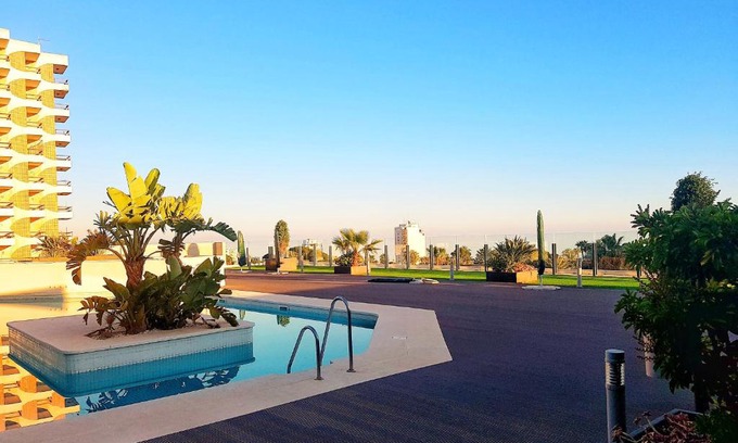 Aguadulce Apartment | Elegant Ático en el Centro: 4-Star with Ocean Views