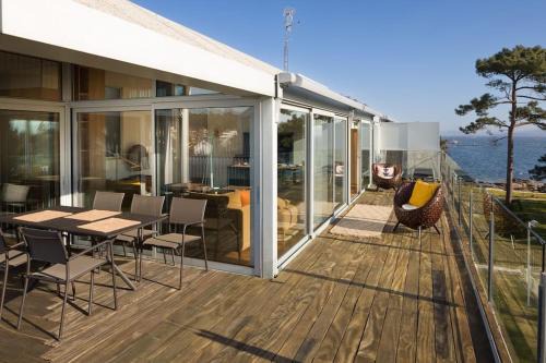 Isla de Arosa Apartment | Oceanfront Ático Sotavento: 10/10 Guest Rated Retreat
