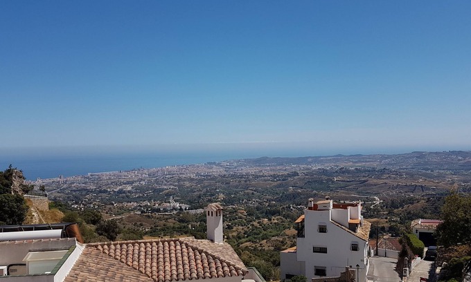 Mijas Pueblo House | Ático Tamisa: Unforgettable Views & Top-Rated Amenities