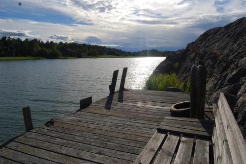 Foglo House | Pet-Friendly Getaway at Änikholms Stuga - Family Approved!