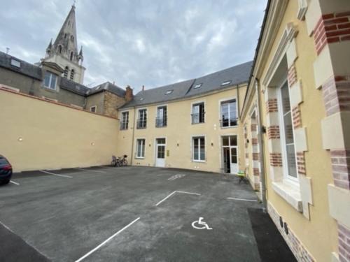 La Fleche Apartment | Family-Friendly École 102: Rated 9.5 for Memorable Stays