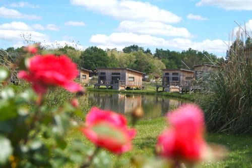 Saint-Pardon-de-Conques Hotel | Guest Rated Écolodges du Golf du Sauternais with Ocean Views