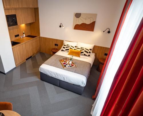 European Quarter Apartment | Elegant Studio Near Parliament with Family-Friendly Amenities